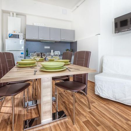 Modern Apartment Biskupska Прага Екстериор снимка